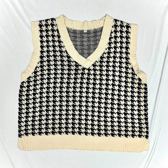 Women's black and cream hounds tooth patterned sweater vest - Picture 1 of 5